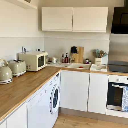 Bright 50 M With Balcony Apartment Nice